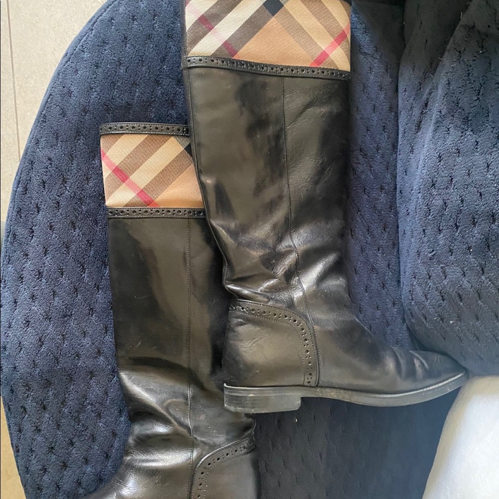 Burberry boots